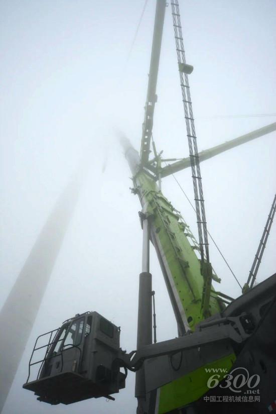 中聯重科ZAT8000全地面起重機 精準助力雪峰山風電項目建設